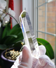 Load image into Gallery viewer, Perfect Columbian Lemurian Seed Crystal/Transmitter Quartzl/Healing Crystal/Meditation - 31g
