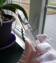 Load image into Gallery viewer, Perfect Columbian Lemurian Seed Crystal/Transmitter Quartzl/Healing Crystal/Meditation - 31g