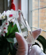 Load image into Gallery viewer, Perfect Columbian Lemurian Seed Crystal/Channeling Quartzl/Healing Crystal/Meditation - 32.1g