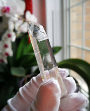 Load image into Gallery viewer, Perfect Columbian Lemurian Seed Crystal/Channeling Quartzl/Healing Crystal/Meditation - 32.1g