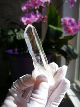 Load image into Gallery viewer, Natural Clear Quartz Crystal/Sichuan Crystal/Dow Crystal/Meditation/Crystal Healing/Soothing Energy/Calm/Inner Peace - 29g