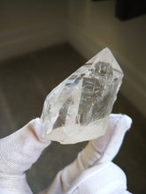 Load image into Gallery viewer, Premier Natural Himalayan Quartz/Isis Quartz/Beautiful Surface Pattern/Rainbows/Meditation/Healing Stone/Pure Energy/Inner Peace
