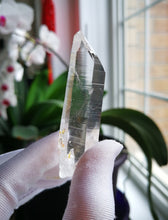 Load image into Gallery viewer, Perfect Columbian Lemurian Seed Crystal/Channeling Quartzl/Healing Crystal/Meditation - 32.1g