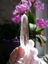 Load image into Gallery viewer, Natural Clear Quartz Crystal/Sichuan Crystal/Dow Crystal/Meditation/Crystal Healing/Calm/Inner Peace - 25g