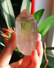 Load image into Gallery viewer, Himalayan Quartz Crystal/Stunning Interior Rainbows/Powerful Healing Stone/Clear Connection to Higher Guide/Meditation
