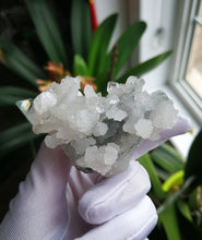 Load image into Gallery viewer, Apophyllite/Calming energy/Healing trauma from childhood/Relieve stress and anxiety/Inner balance/Meditation

