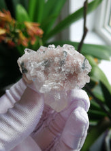 Load image into Gallery viewer, Apophyllite/Calming energy/Healing trauma from childhood/Relieve stress and anxiety/Inner balance/Meditation

