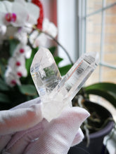 Load image into Gallery viewer, Stunning Colombian Lemurian Seed Quartz/Bridge Quartz Crystal/Rainbows/Crystal Healing/Inner Child/Connection-38.1g
