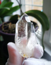Load image into Gallery viewer, Stunning Colombian Lemurian Seed Quartz/Bridge Quartz Crystal/Rainbows/Crystal Healing/Inner Child/Connection-38.1g
